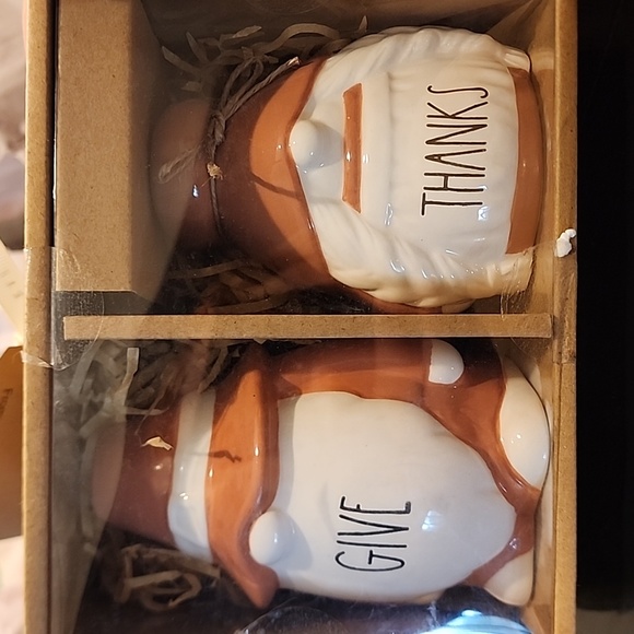 Rae Dunn Give/Thanks Gnome Set - Picture 2 of 3